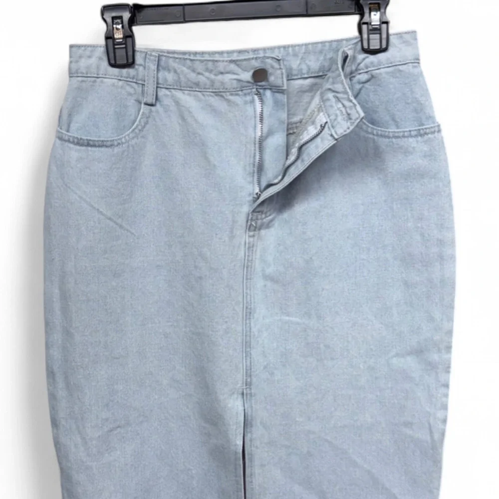 Le Lis Collection Light Wash Denim Midi Skirt with Front Slit - Size S - Picture 7 of 9